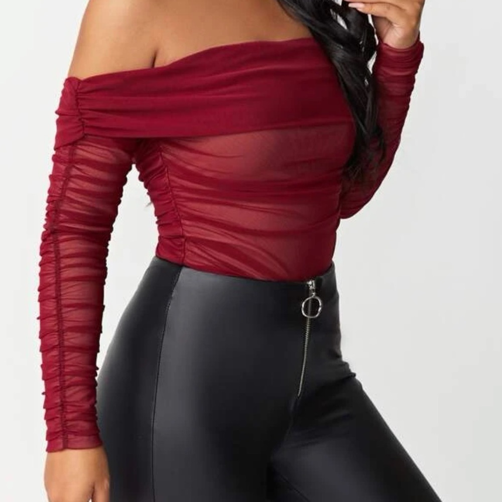 Off The Shoulder Ruched Mesh Top - Picture 4 of 7